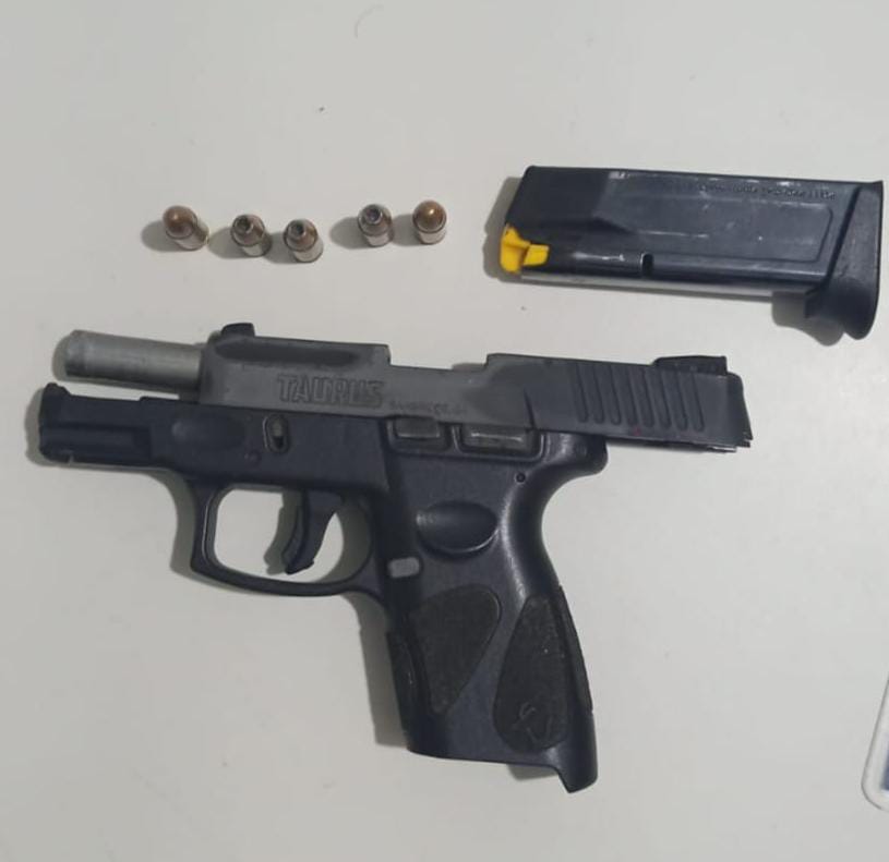 Agente socioeducativo é preso após se passar por policial e ameaçar pessoas, em Caruaru