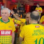 Ancelotti assiste a desfiles no sambódromo de SP - 14/02/2026 - Mônica Bergamo
