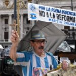 Argentina: Milei aprova reforma trabalhista no Senado - 12/02/2026 - Economia