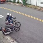 Assaltante lambe e chupa dedo da vítima durante roubo; veja vídeo