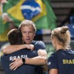Canadá vence Brasil e vai à segunda rodada da Copa Davis - 08/02/2026 - Esporte