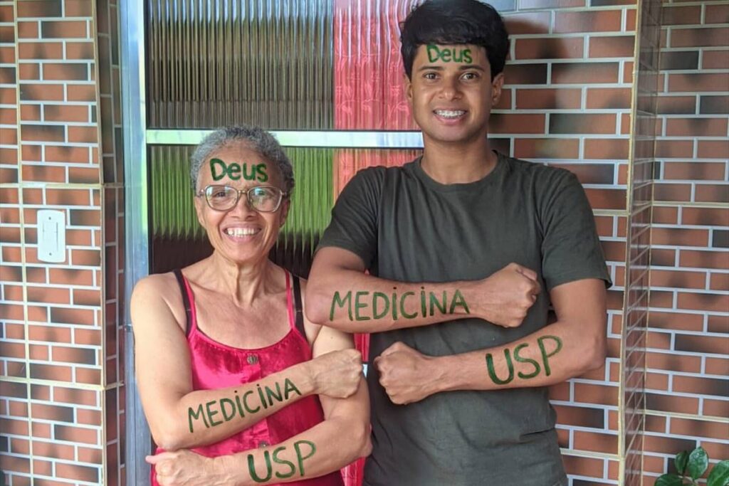 Como jovem da periferia passou em 1º em medicina na USP - 01/02/2026 - Educação
