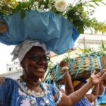 Devotos presenteiam Iemanjá em série de homenagens no Rio de Janeiro