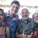 Galo da Madrugada: Lula vê trios ao lado de Campos e Lyra - 14/02/2026 - Cotidiano