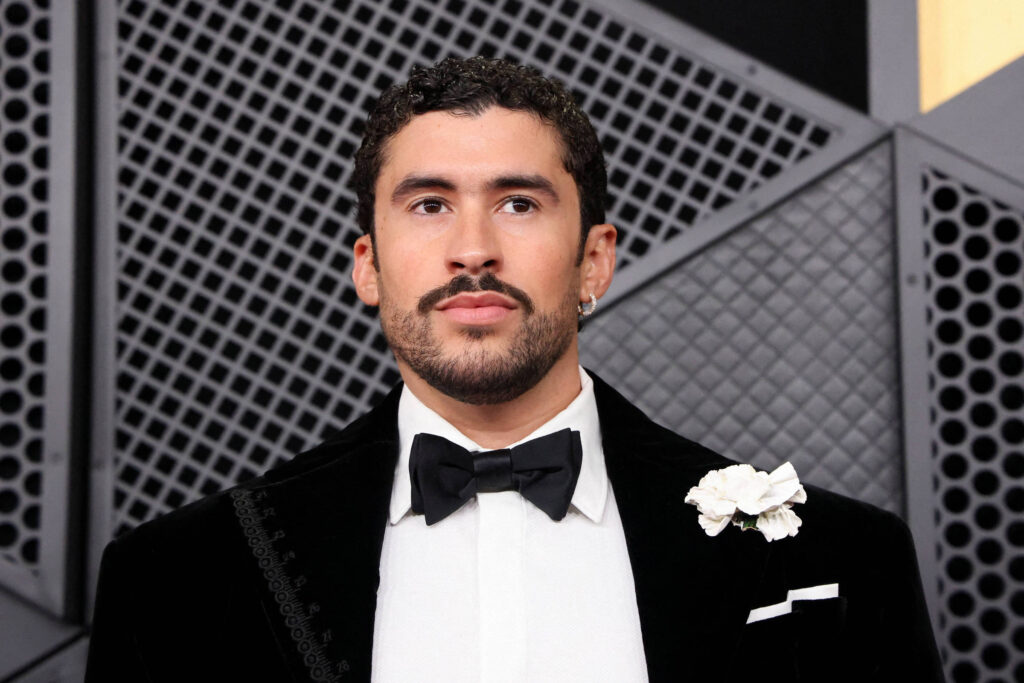 Grammy: Bad Bunny critica política anti-imigração de Trump - 01/02/2026 - Ilustrada