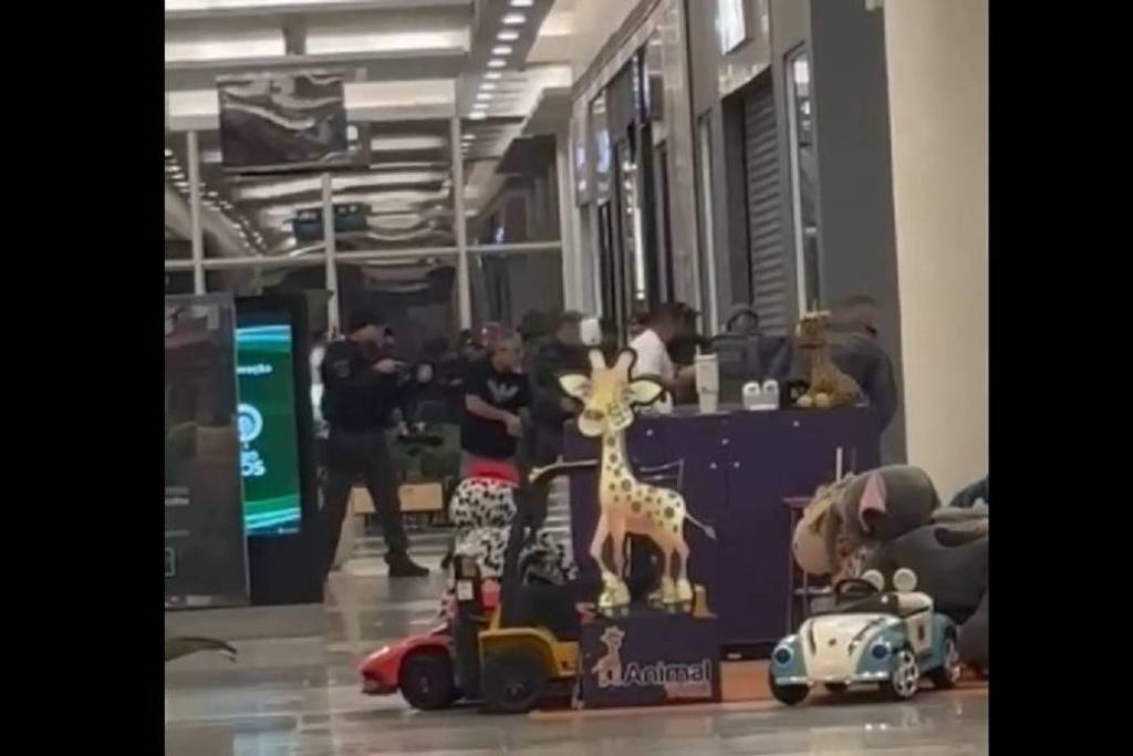 Jovem é morta a facadas por homem em shopping de São Bernardo - 26/02/2026 - Cotidiano