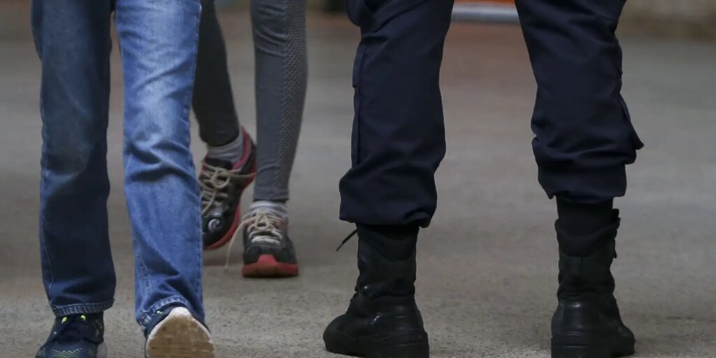 Justiça suspende regras de escolas cívico-militares em SP