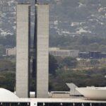 Lula sanciona, com vetos, reajuste salarial para cargos do Legislativo