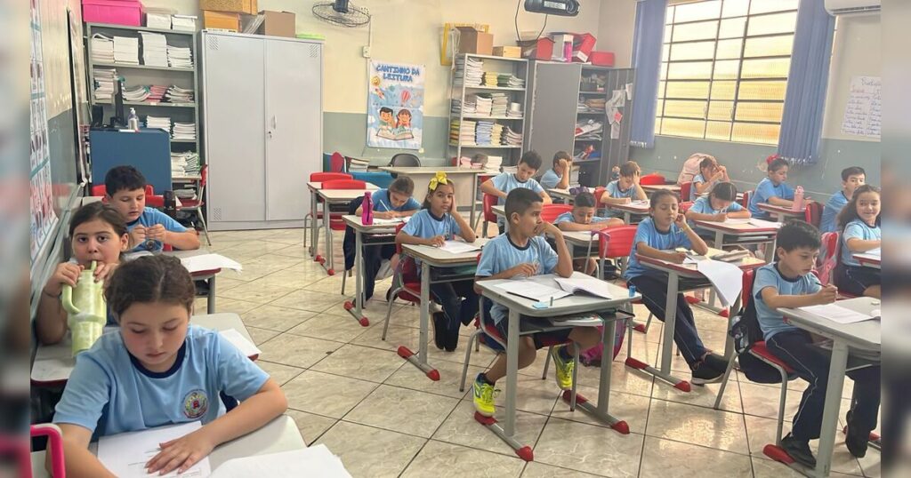 MEC premia 24 municípios com Selo Nacional Compromisso com a Alfabetização