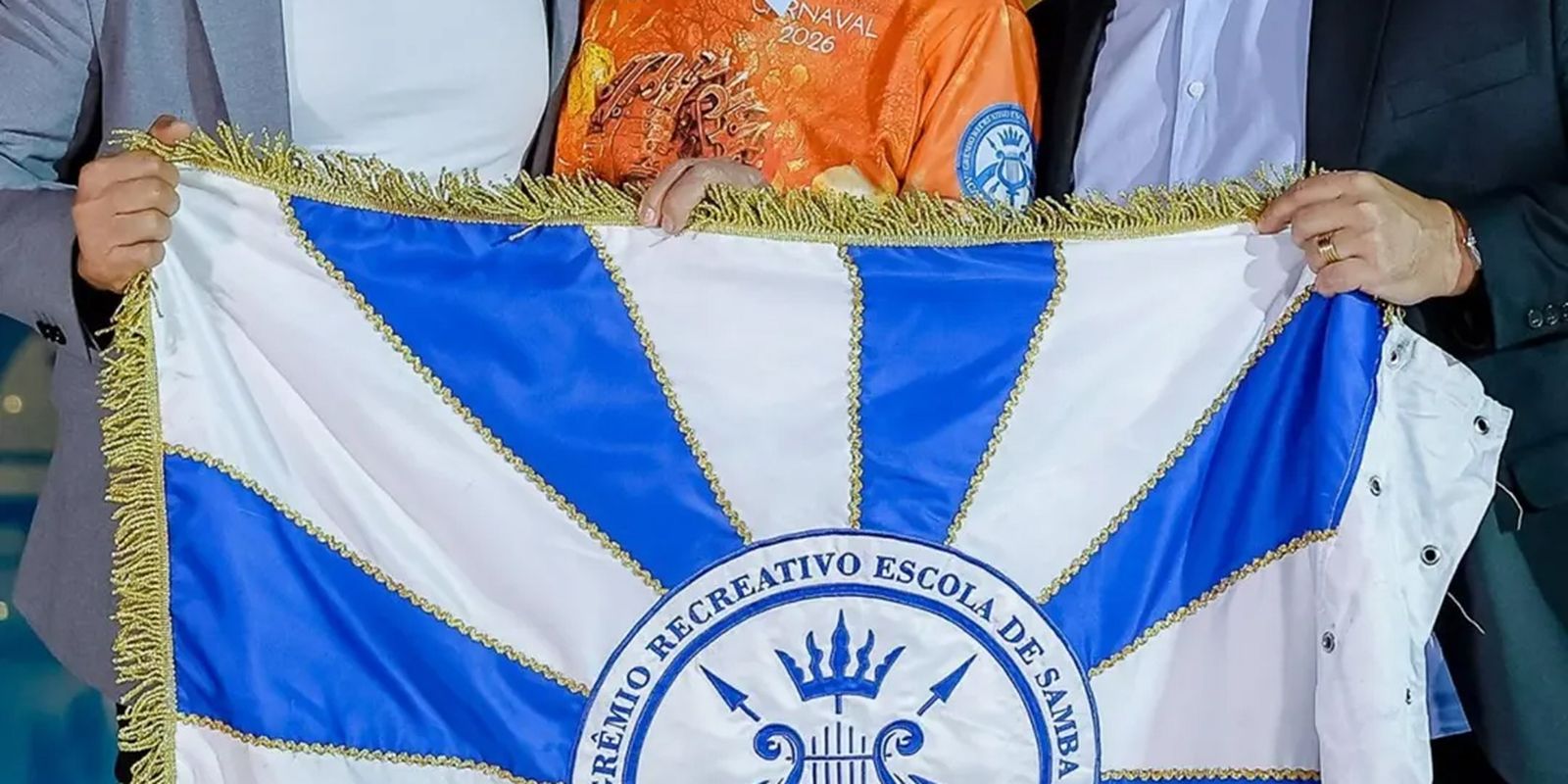 Mãe de Lula “canta” no samba-enredo da Acadêmicos de Niterói