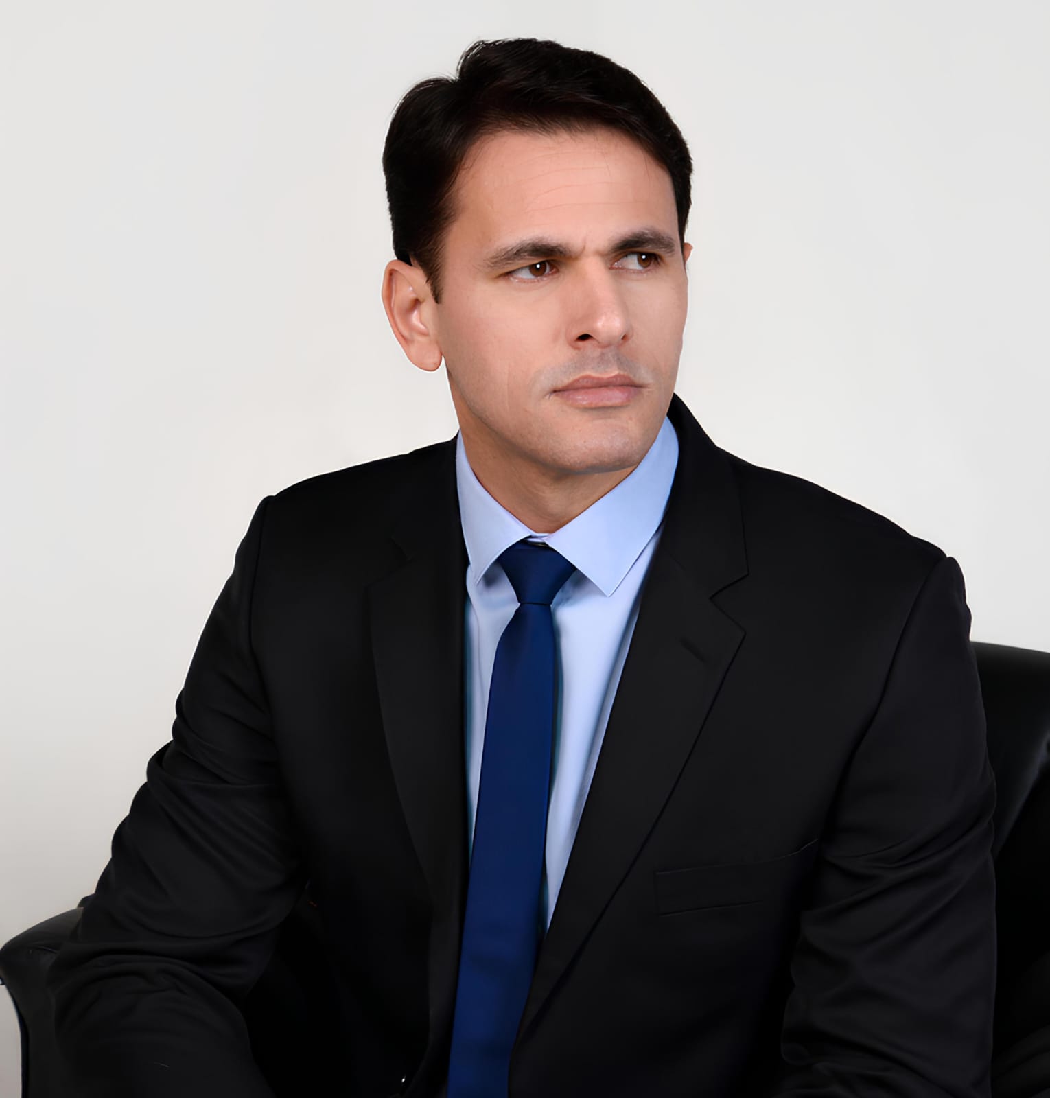 O dia da disputa: Unindo estratégia e conhecimento técnico para vencer licitações