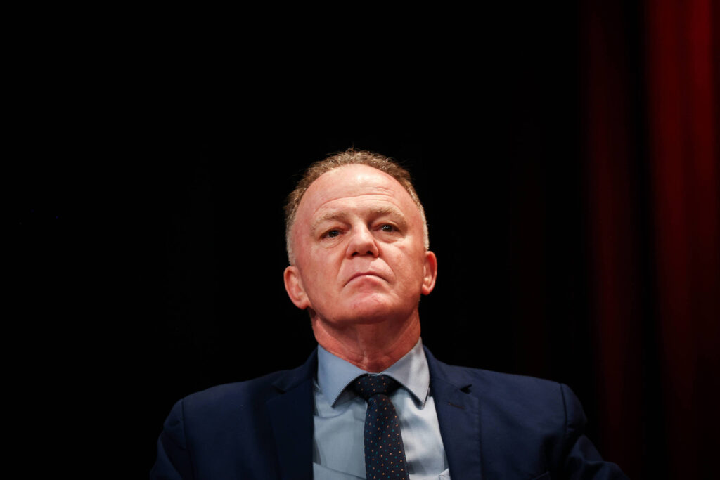 PF pede inquérito contra governador Renato Casagrande - 27/02/2026 - Política