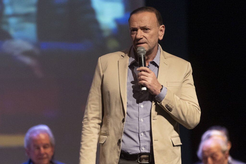 PT critica 'linchamento' após Toffoli deixar caso Master - 15/02/2026 - Política