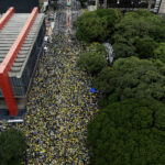 Polarização promete pertencimento e entrega ansiedade - 13/02/2026 - Deborah Bizarria