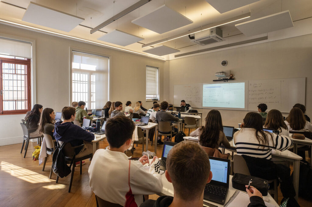 Só até 30% dos jovens têm bom aprendizado em matemática - 02/02/2026 - Educação