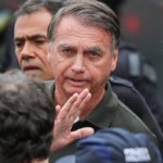 Alexandre de Moraes concede prisão domiciliar a Bolsonaro