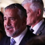 Base do governo pede indiciamento de Bolsonaro na CPMI do INSS