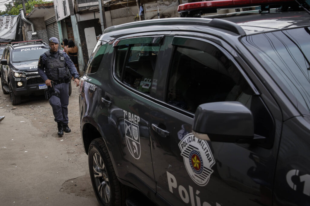 Bebê levado em carro roubado é resgatado em SP - 19/03/2026 - Cotidiano