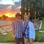 Canadenses visitam cidade da região para rever estudante intercambista