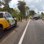 Colisão frontal na PR-182 deixa dois motoristas mortos em Diamante do Norte