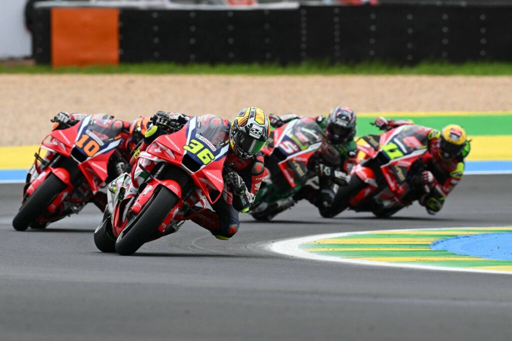 Com alerta de chuva, veja programação da MotoGP em Goiânia - 20/03/2026 - Esporte