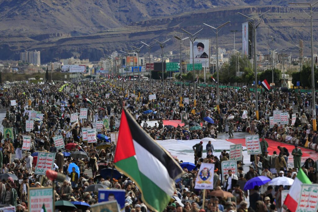 Houthis do Iêmen entram na guerra e atacam Israel - 28/03/2026 - Mundo