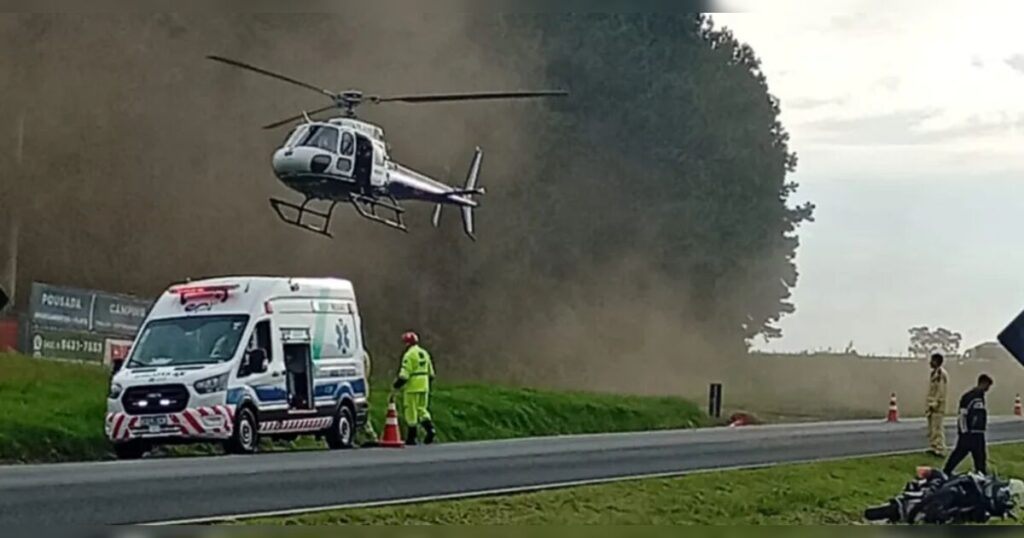 Motociclista de 32 anos morre em grave acidente envolvendo caminhões