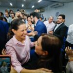 “O Governo de Pernambuco enxerga os municípios e tem mais atitude do que discurso”, afirma a governadora Raquel Lyra na posse de Pedro Freitas como presidente da Amupe