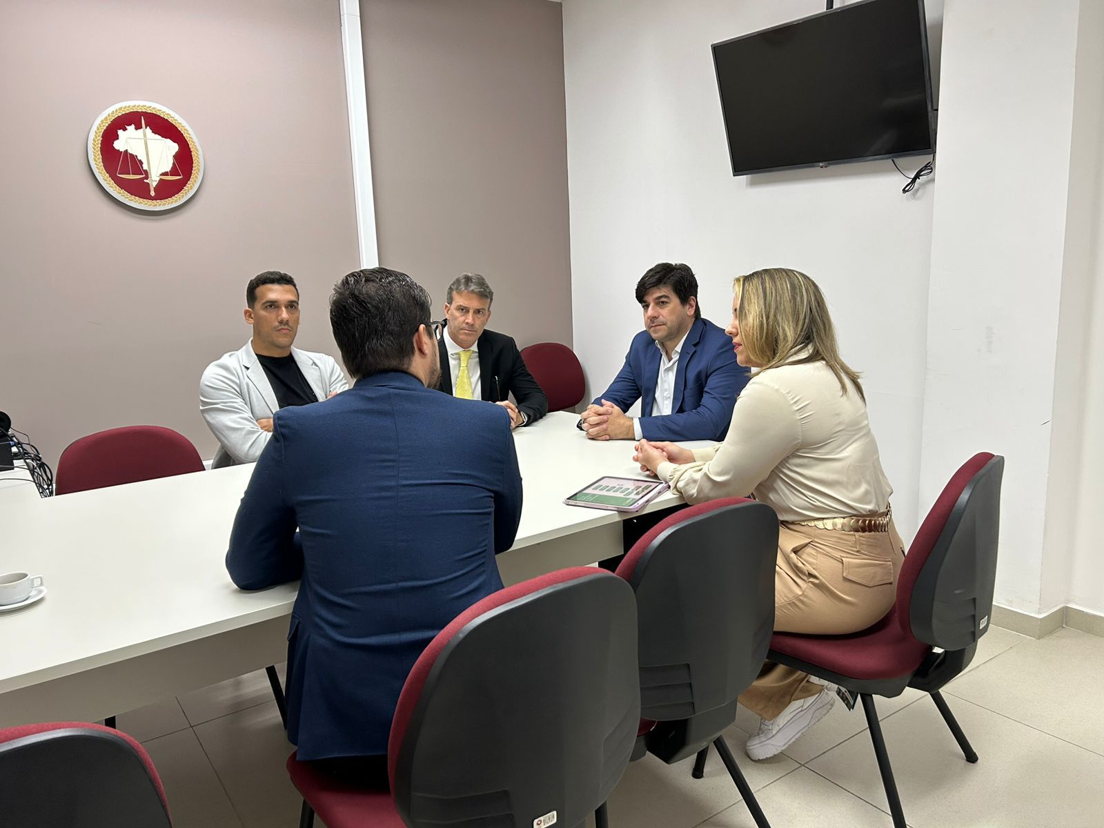 Prefeitura de Caruaru se reúne com Ministério Público para tratar sobre transparência das emendas destinadas ao município