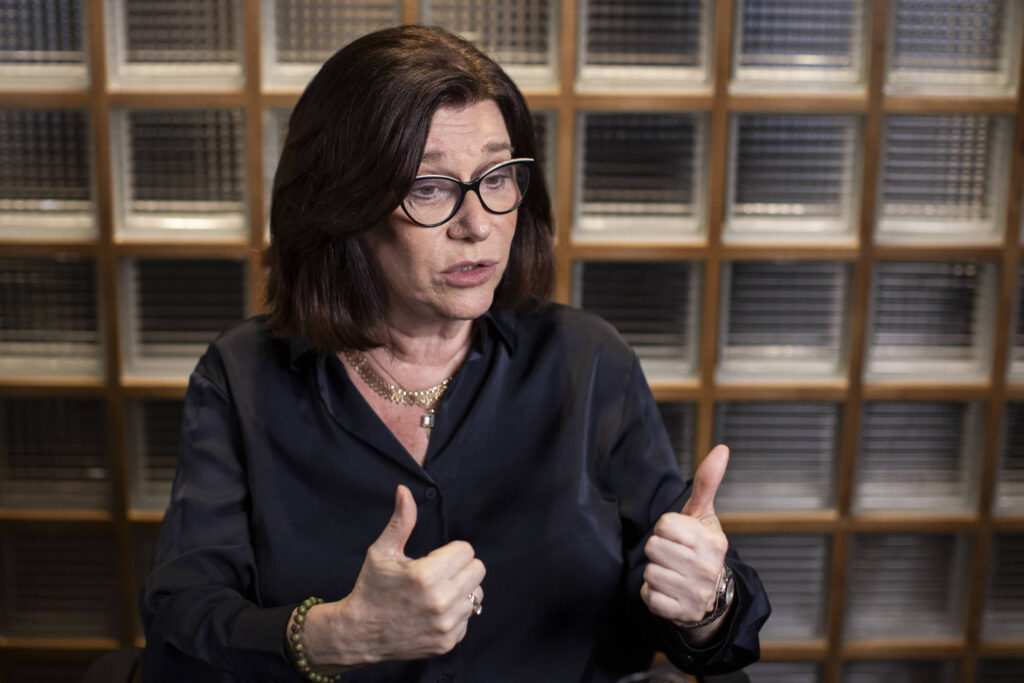 Presidente da Petrobras descarta reajuste imediato nos combustíveis - 06/03/2026 - Economia