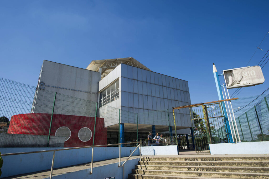 Saiba números de uso de drogas e sexo entre adolescentes - 25/03/2026 - Cotidiano