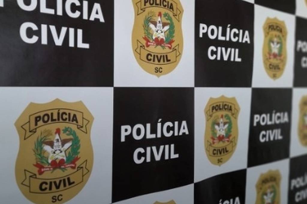 Casal morre em Navegantes (SC) e suspeita é de latrocínio - 11/04/2026 - Cotidiano
