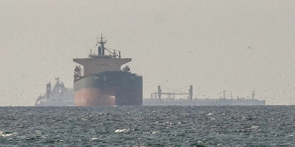 Emirados Árabes Unidos reclamam que Ormuz segue controlado pelo Irã