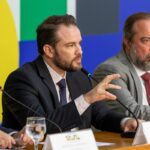 Governo eleva imposto do cigarro para bancar querosene e biodiesel