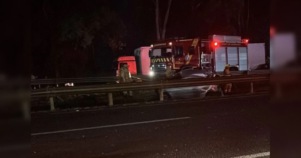 Jovem morre em grave capotamento na BR-376 em Mauá da Serra; pai socorrista reconhece o filho no local
