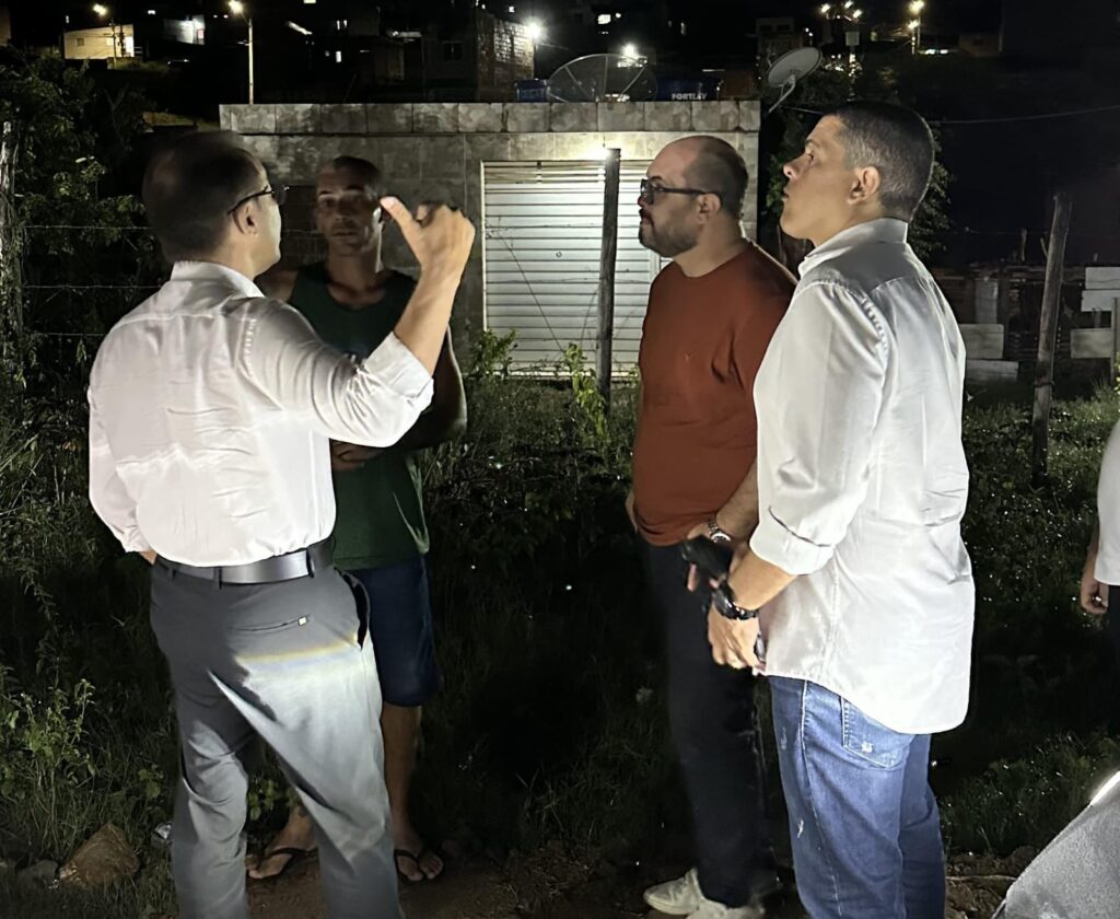 Líder comunitário Motta das Rendeiras cobra melhorias e leva pré-candidato Edilson Tavares ao bairro