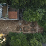 Obra irregular em terreno ao lado de riacho é multada - 27/04/2026 - Cotidiano