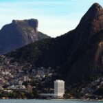 Operação policial deixa visitantes "ilhados" em cartão-postal do Rio