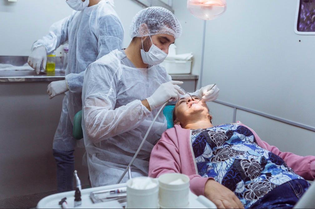 Prefeitura de Caruaru realiza quase 2 mil atendimentos nas vilas do Rafael, Lajes e Malhada de Barreiras Queimadas com a Caravana da Saúde e Cidadania