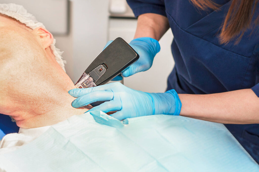 Procedimentos estéticos em homens dobram em 7 anos - 17/04/2026 - Equilíbrio