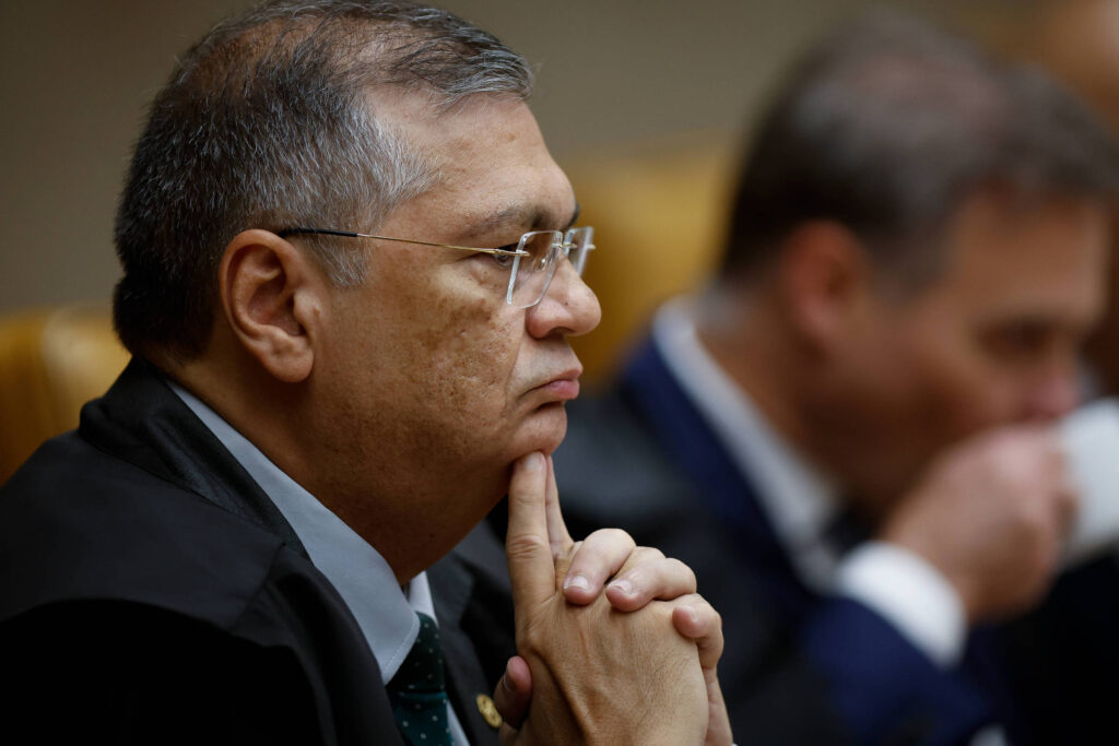 Rogério Marinho critica proposta de Dino, e Gleisi elogia - 20/04/2026 - Política