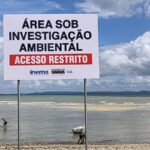 Comunidade na orla baiana sofre há 100 dias com contaminação da praia