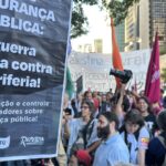 Cordão da Mentira faz ato na Paulista para lembrar Crimes de Maio