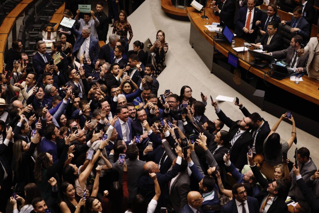 Derrotas intensificam narrativa de fragilidade do governo - 04/05/2026 - Encaminhado com Frequência