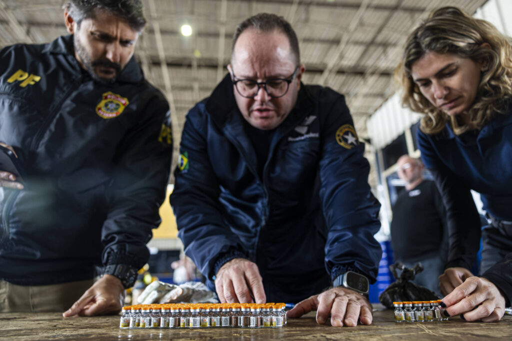 Fiscalização ruim impulsiona canetas paraguaias no Brasil - 30/05/2026 - Equilíbrio e Saúde