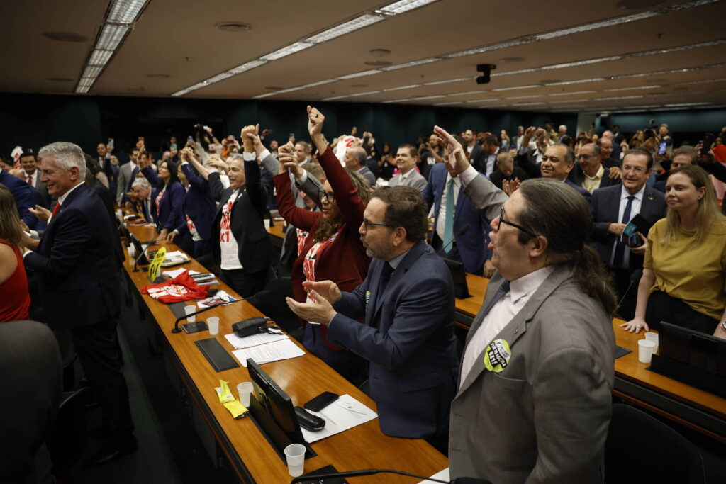 Governo terá que compensar fim da escala 6x1 - 28/05/2026 - Adriana Fernandes
