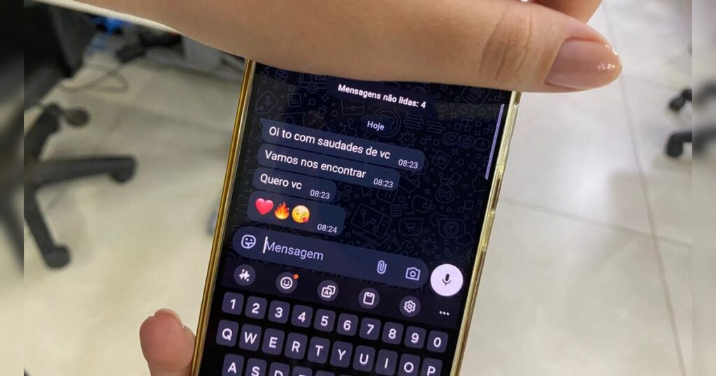 Morador bate na mulher ao pegar mensagens do ex no celular dela em Apucarana