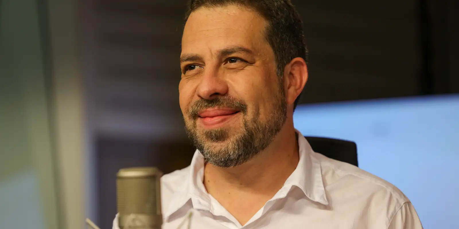 Na Mesa com Datena recebe o ministro Guilherme Boulos nesta terça