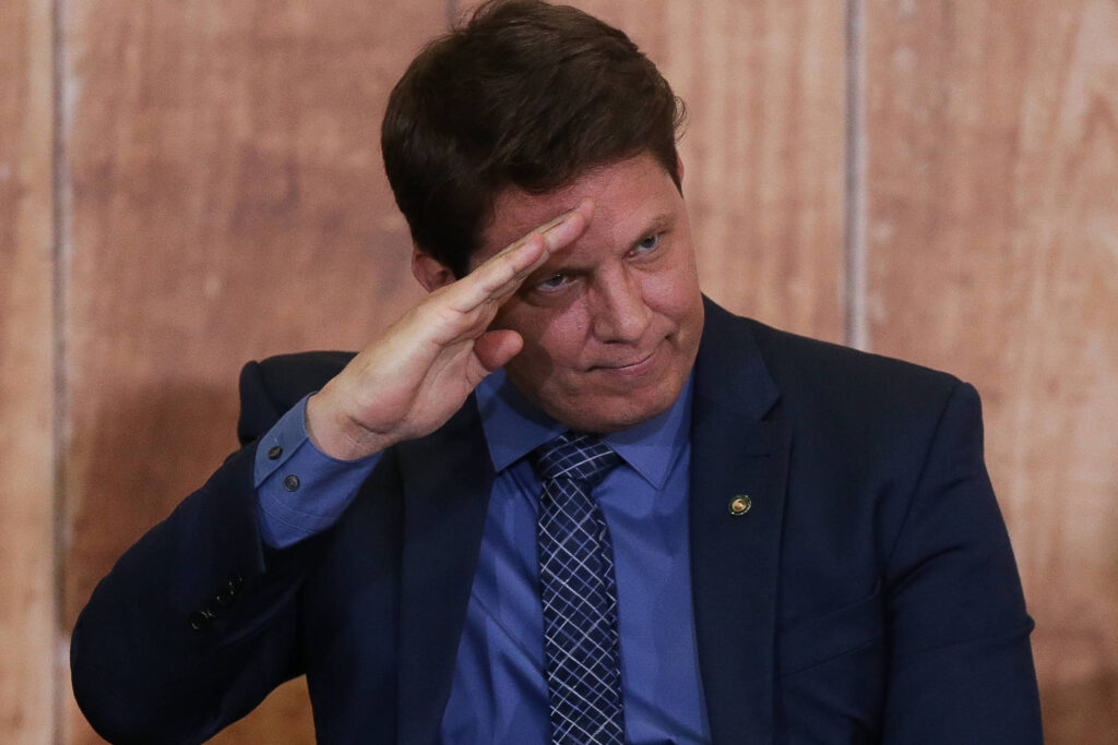 Quem é Mario Frias, suspeito de rachadinha - 27/05/2026 - Política