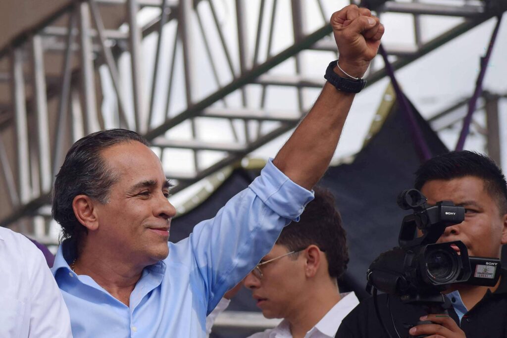 Senador é alvo de ataque a tiros na Colômbia - 20/05/2026 - Mundo